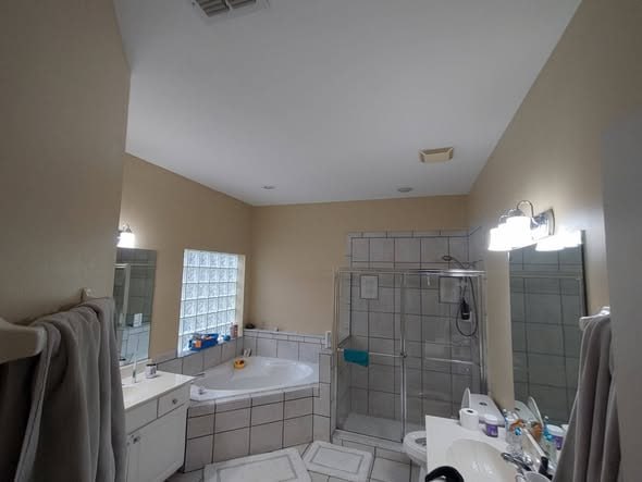 Bathroom before renovation